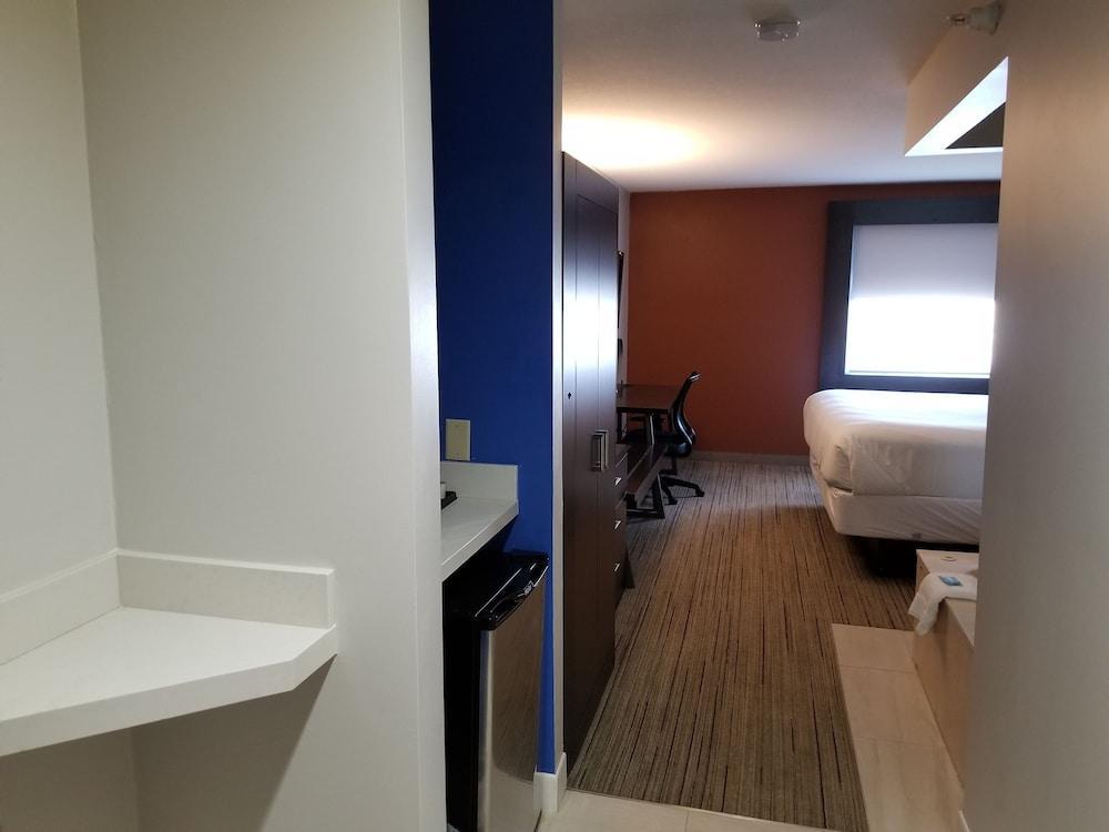 Holiday Inn Express Birch Run-Frankenmuth Area By Ihg Buitenkant foto